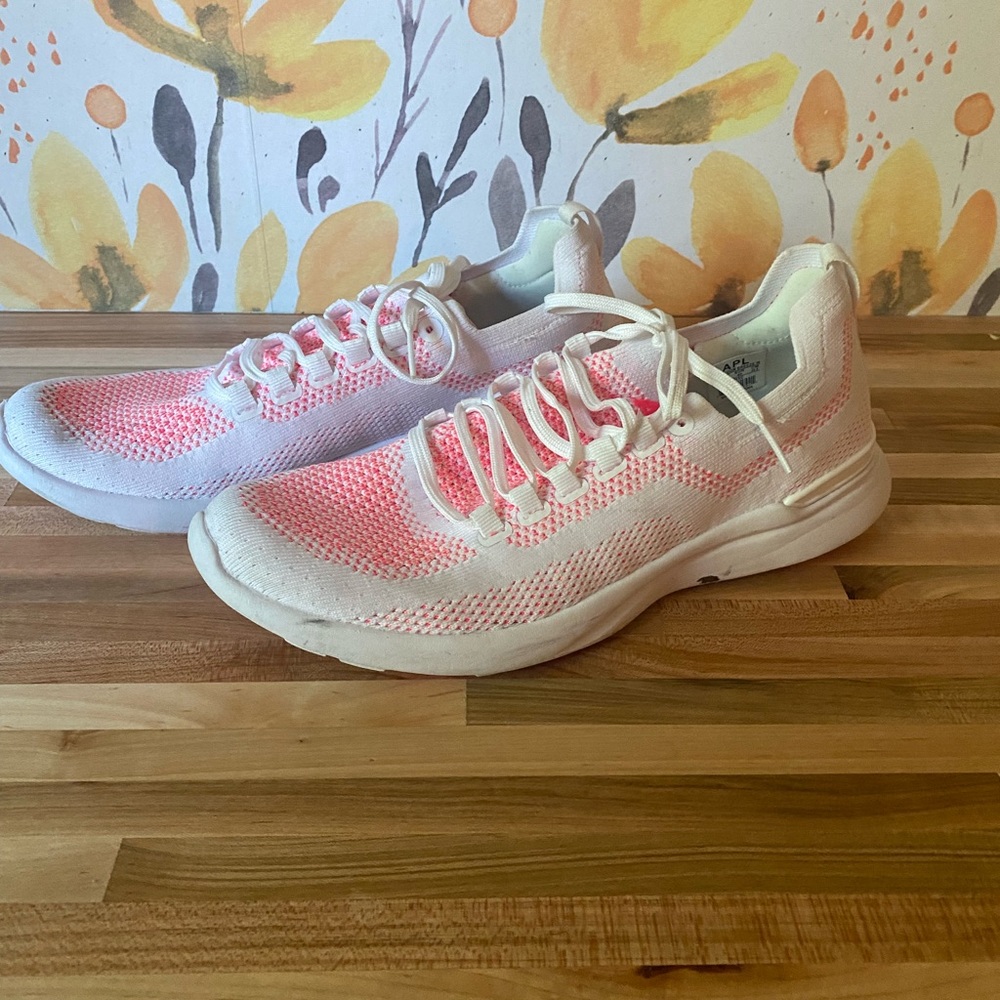 APL Techloom Breeze 9